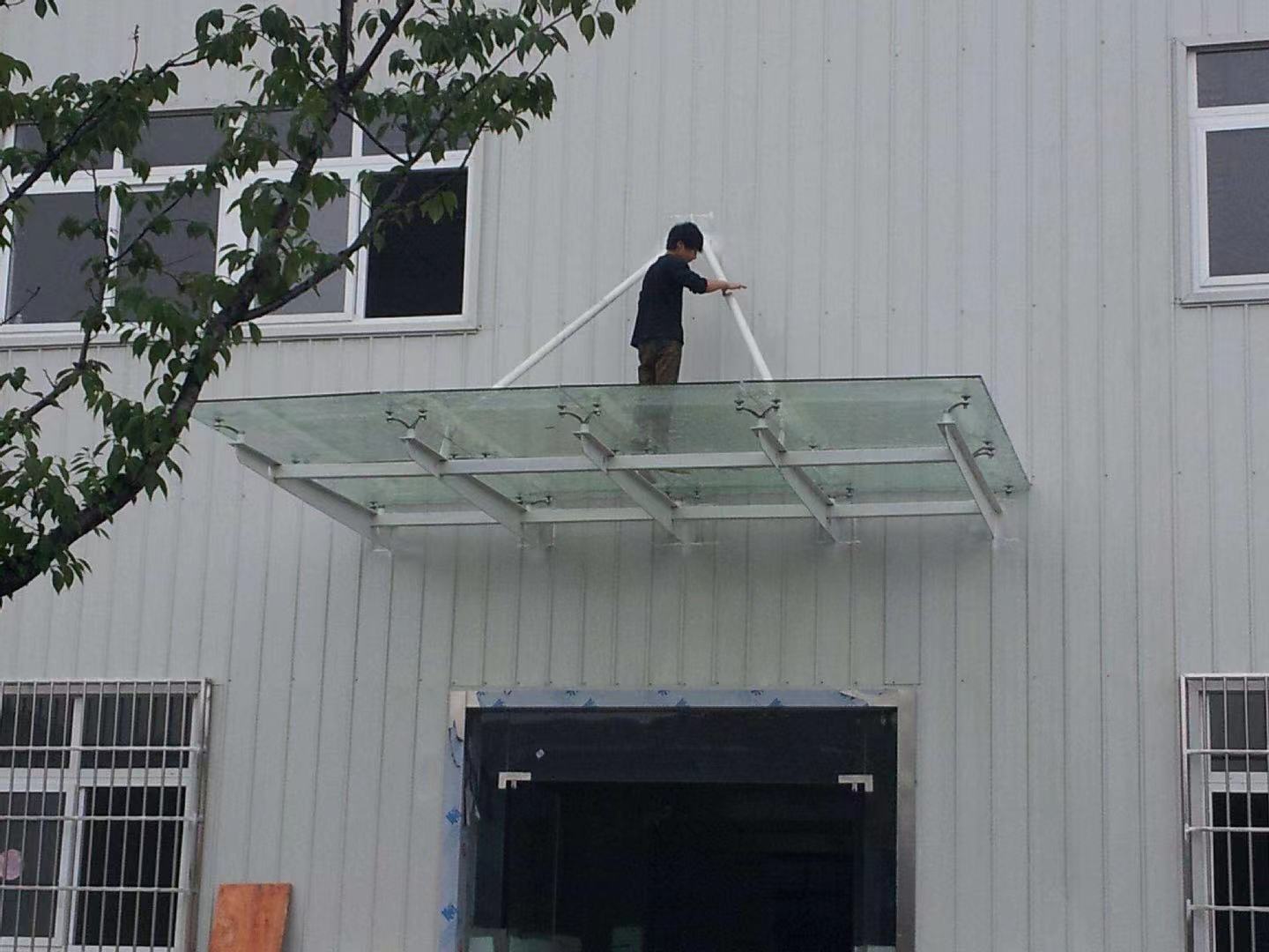 玻璃雨棚