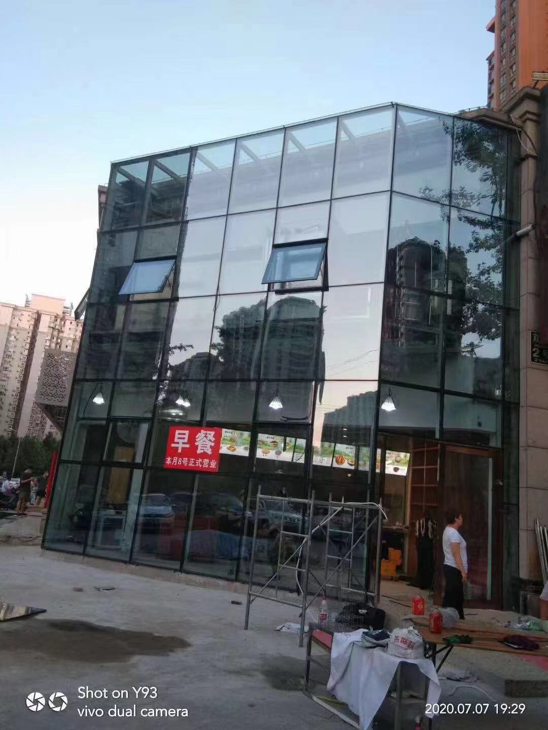玻璃幕墙
